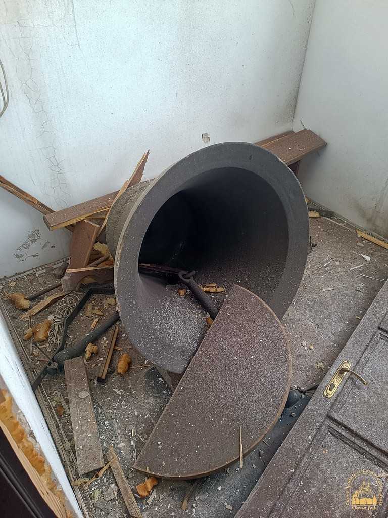 Зображення посту: Зі скиту Святогірської лаври на Донеччині викрали церковні предмети та дзвони