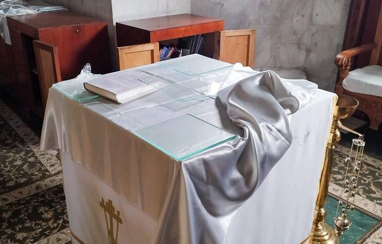 Стаття: Зі скиту Святогірської лаври на Донеччині викрали церковні предмети та дзвони