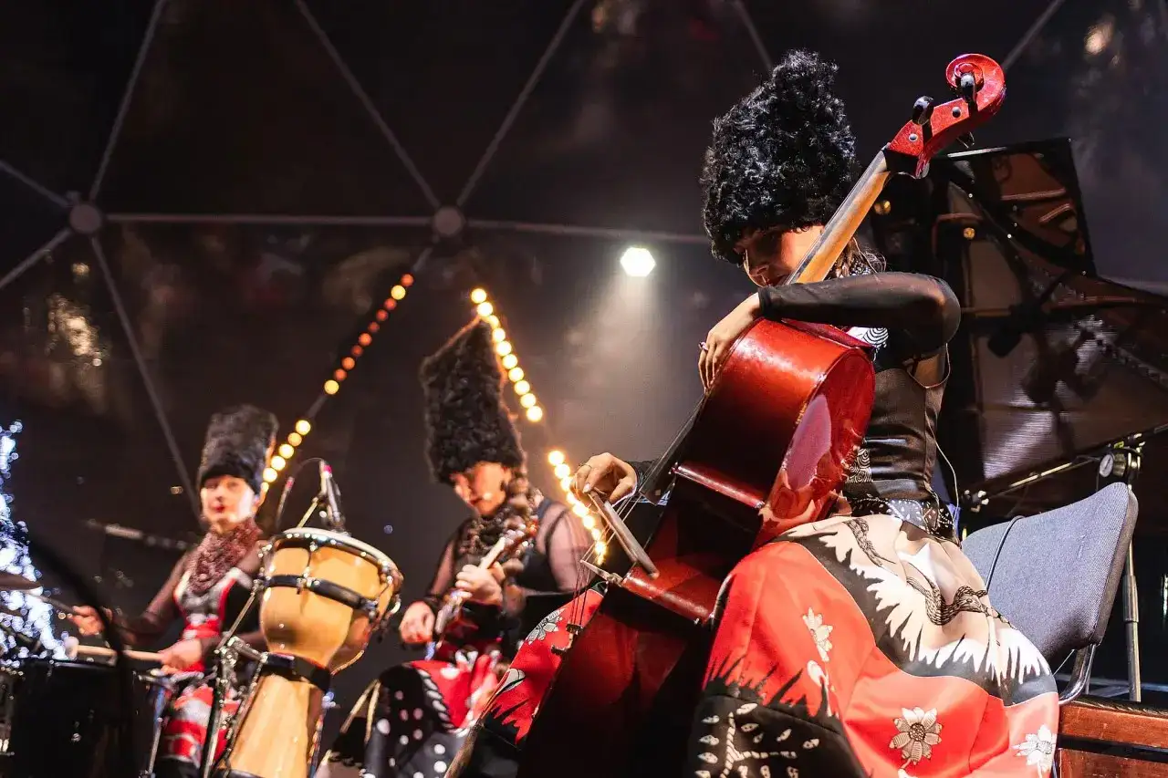 Стаття: DakhaBrakha присвятили концерт українцям на окупованих територіях