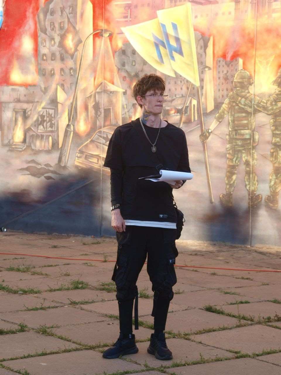 Зображення посту: «Я обіцяв братові, що його ім’я житиме вічно». Данило Давиденко про мурал пам’яті загиблого брата та всіх оборонців України