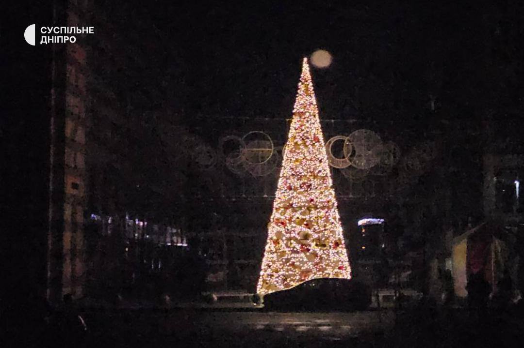 Зображення посту: Після обстрілів у Дніпрі та області тривають ремонти, у Запоріжжі світло вже повернули