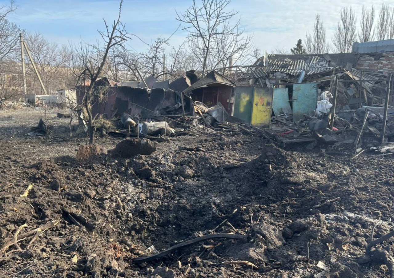 Стаття: Чотири людини постраждали через удари по Дружківці: окупанти вдарили по місту авіабомбами