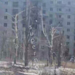 Зображення посту: Обгорілі будинки й могили у дворах: з’явилися кадри окупованого Вугледара