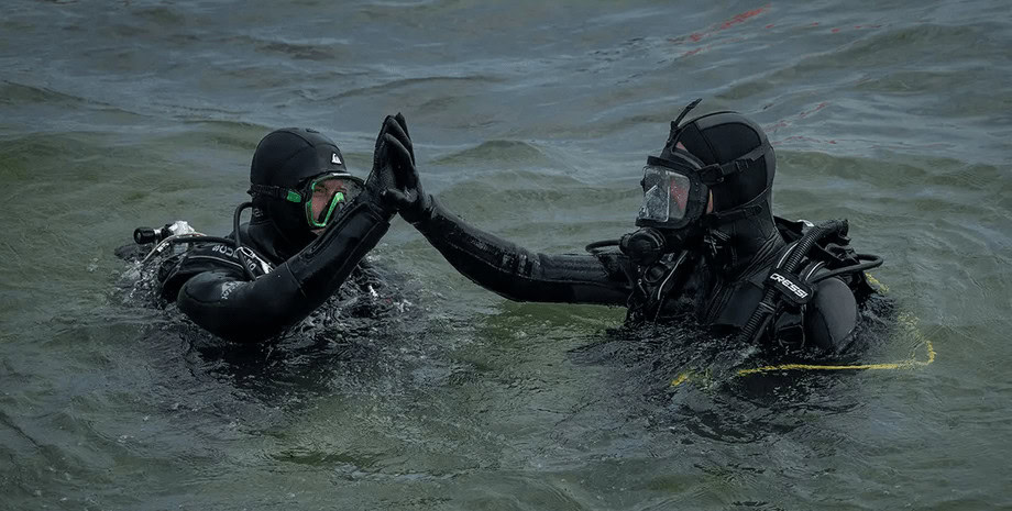 Стаття: Переселенець з Маріуполя — серед водолазів, які працювали у крижаній воді після обстрілу ТЕЦ