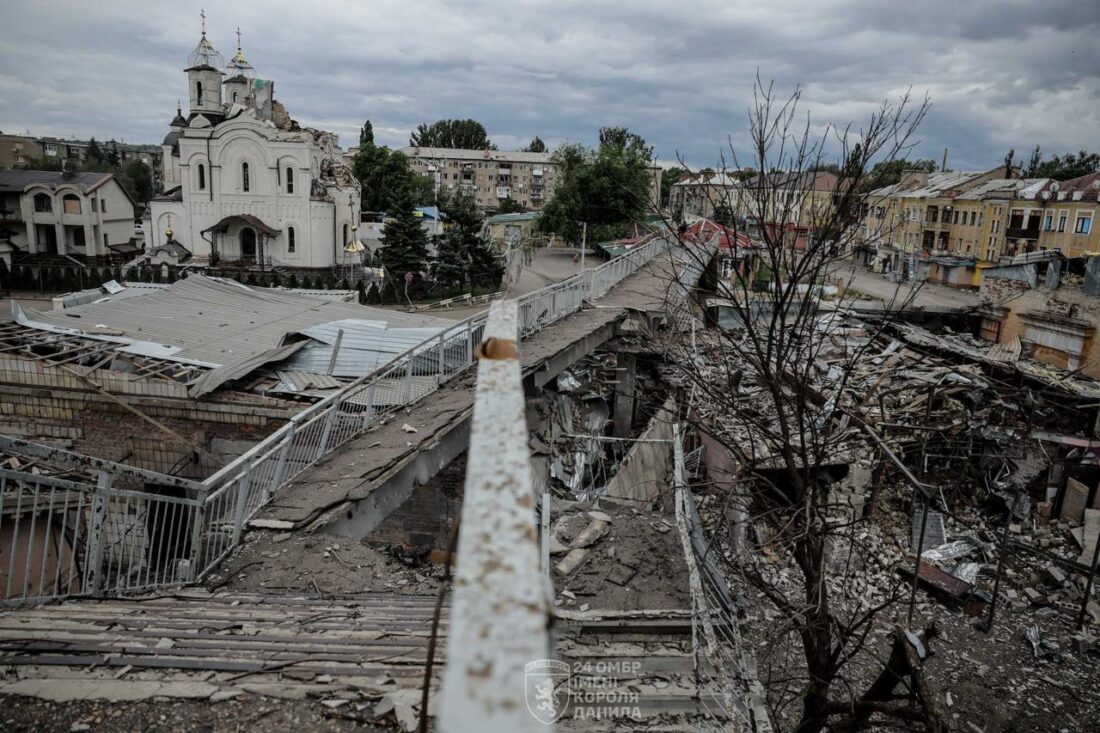 Стаття: В Україні засудили жінку, яка наводила обстріли на Костянтинівку