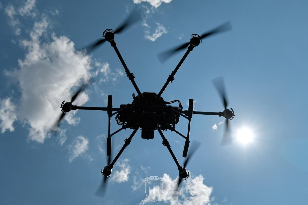 Стаття: Штурм у заметіль: українські дрони знищили групу РФ на квадроциклах на Лиманському напрямку