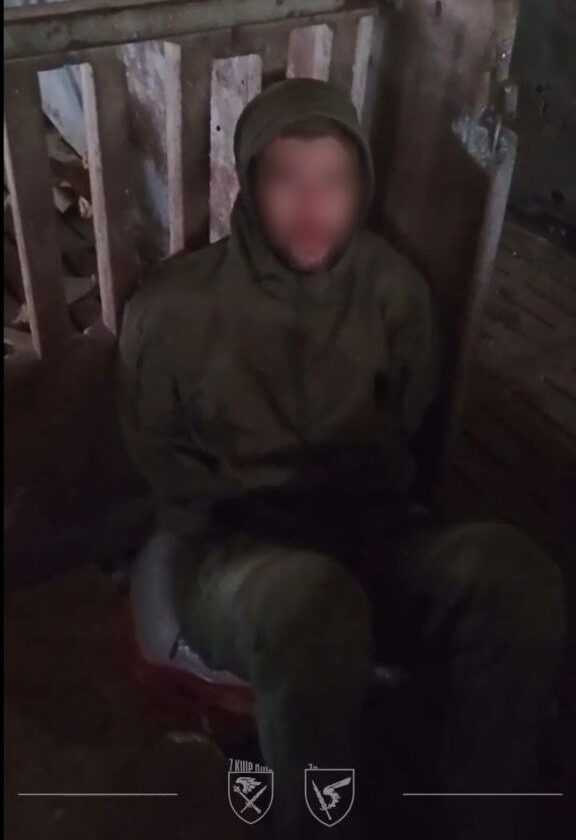 Зображення посту: Окупанти вдарили дроном по своєму бійцю, захопленому на фермі українськими військовими