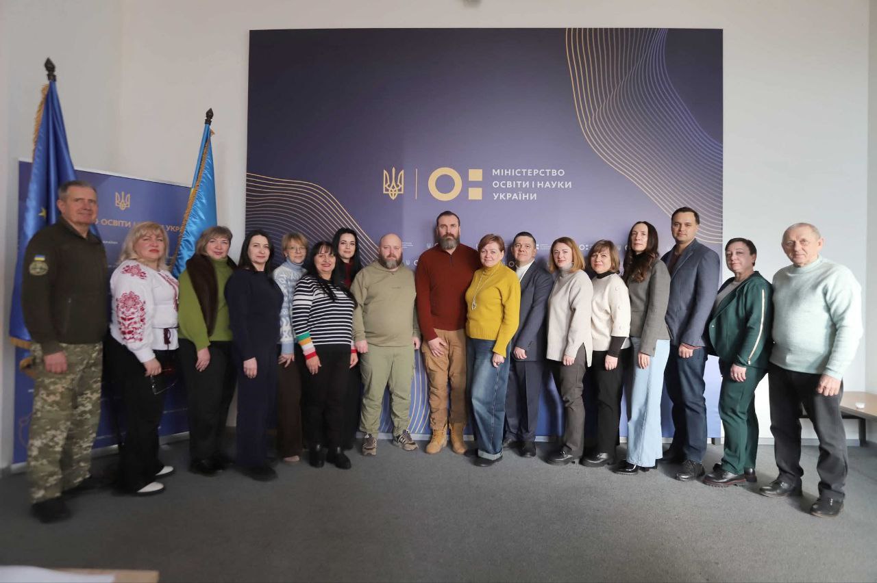 Стаття: У школах Луганщини дистанційно навчаються понад 16 тисяч учнів