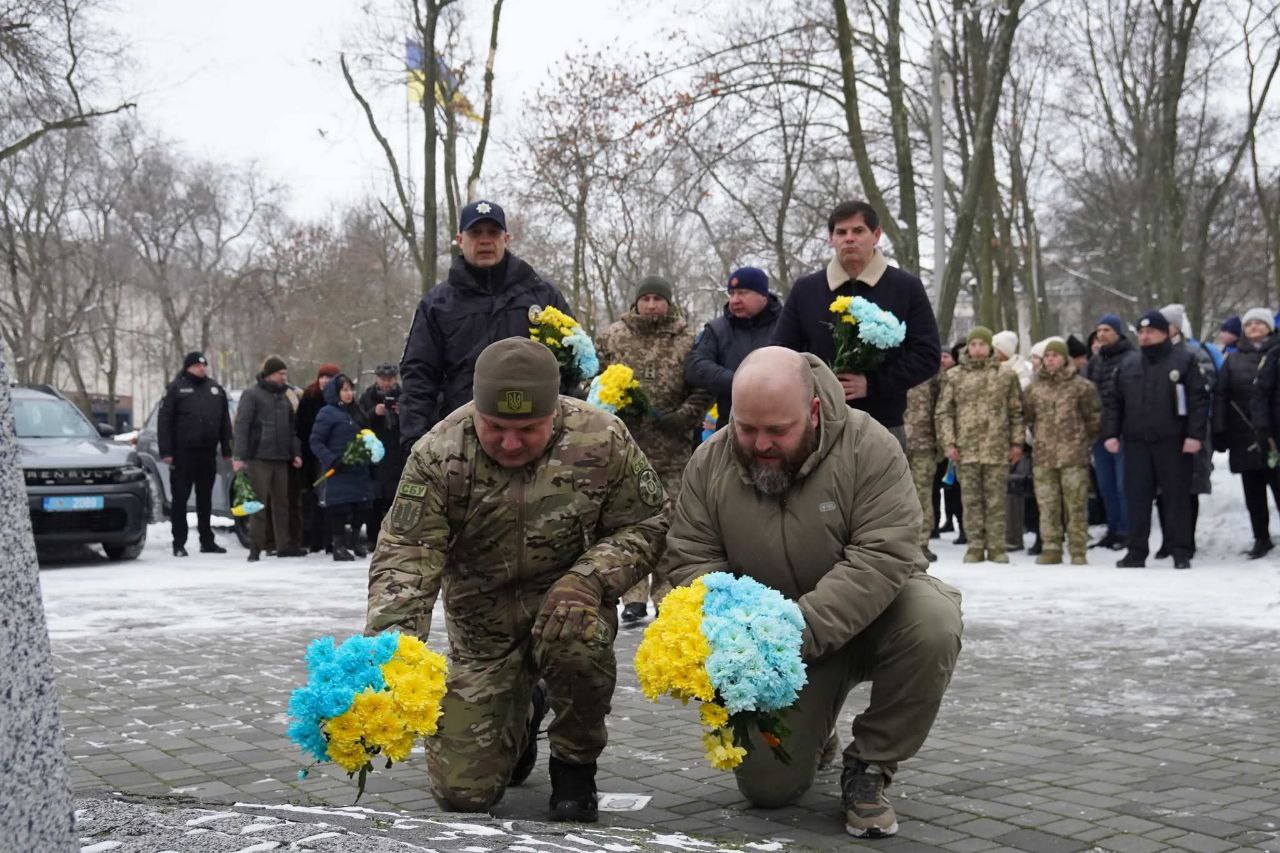 Зображення посту: У Дніпрі переселенці з Луганщини створили «Ланцюг Єдності»