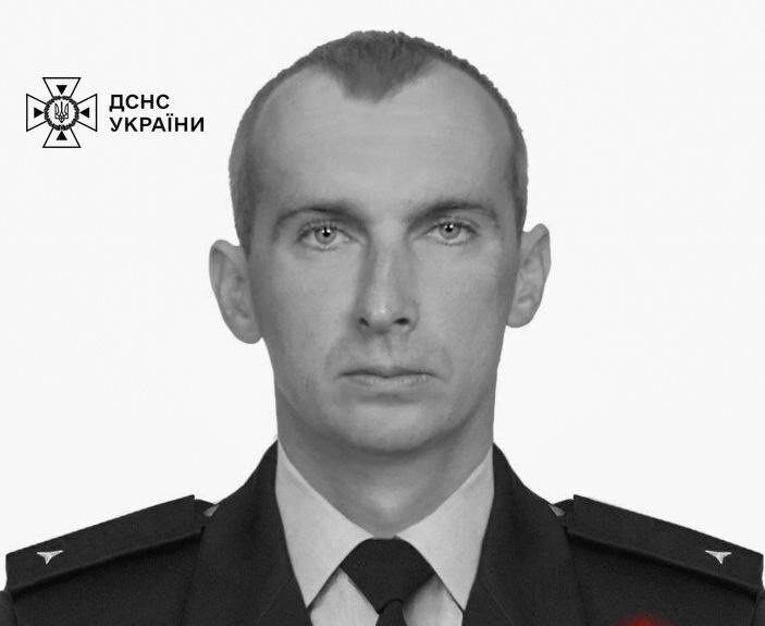 Стаття: У лікарні помер рятувальник Олександр Зібров, поранений під час повторного удару РФ по Києву на початку січня