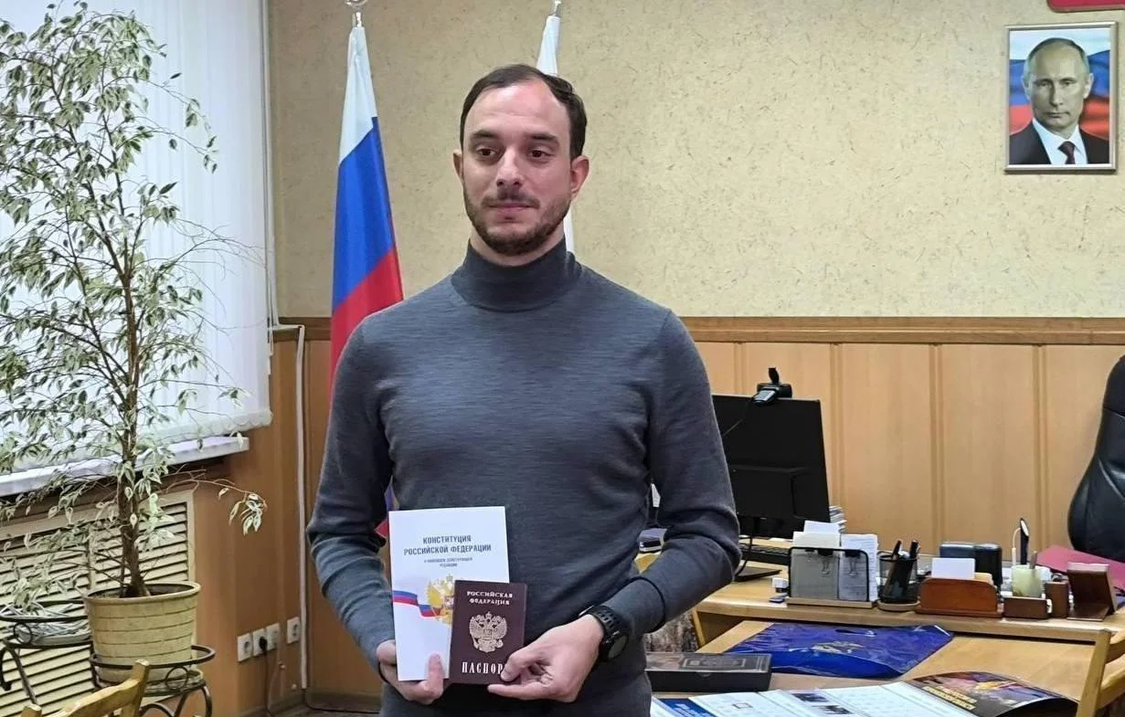 Стаття: У Туреччині затримали італійського пропагандиста Андреа Лучіді, який підтримує окупацію Маріуполя