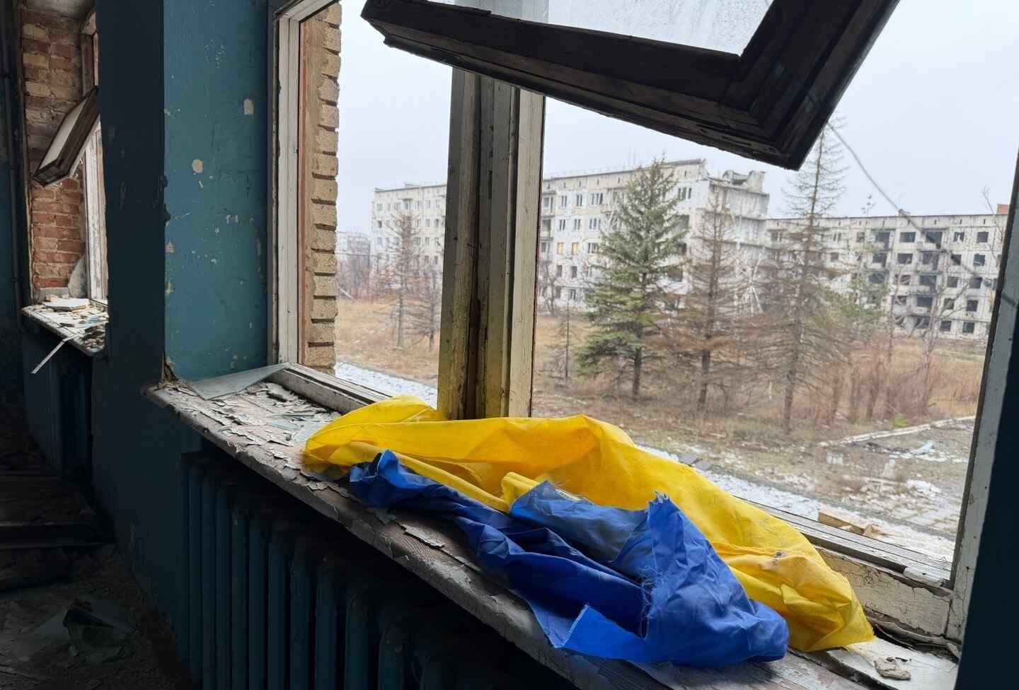 Зображення посту: Окупанти показали зруйновану Красногорівку і заявили про «відродження» міста