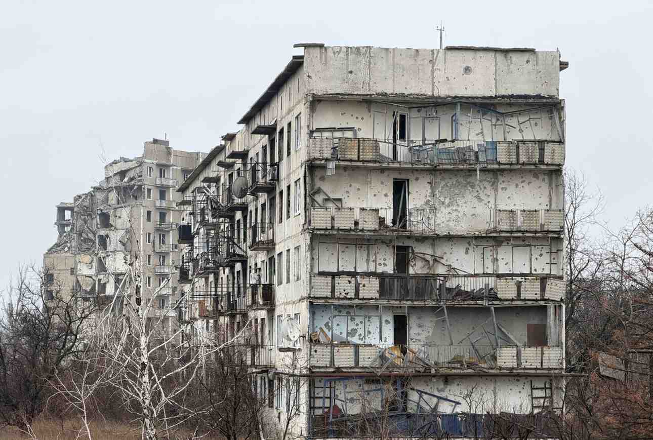 Зображення посту: Окупанти показали зруйновану Красногорівку і заявили про «відродження» міста