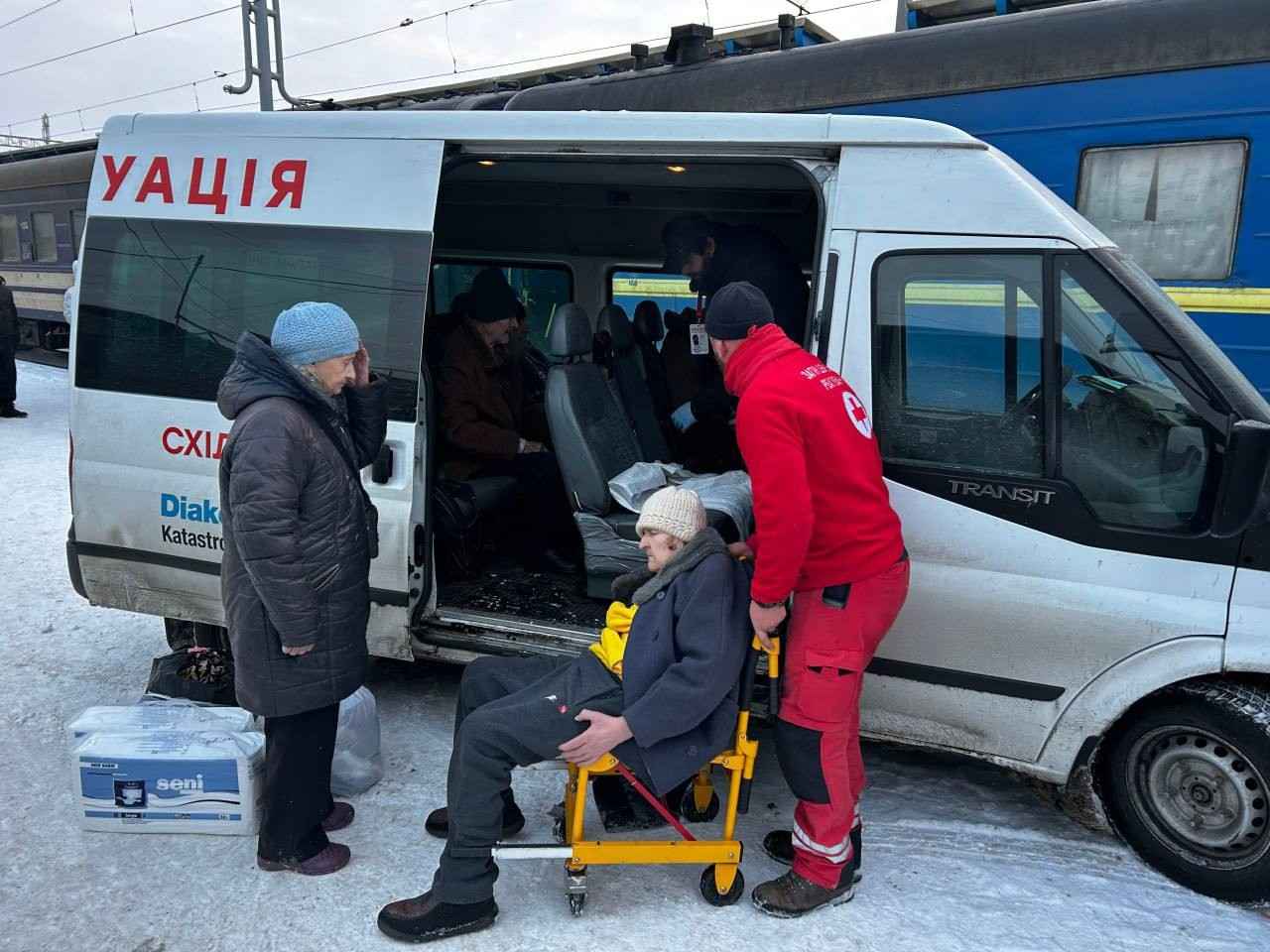 Стаття: Понад мільйон людей потребують евакуації: правозахисники закликають Уряд створити гідні умови проживання для переселенців