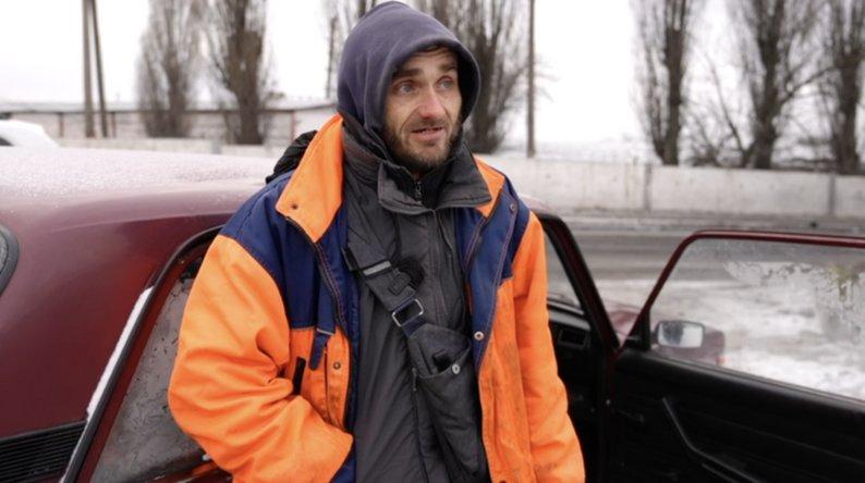 Зображення посту: У Тернівці чоловік розшукує дружину, яка могла допомагати постраждалим після обстрілу автобуса