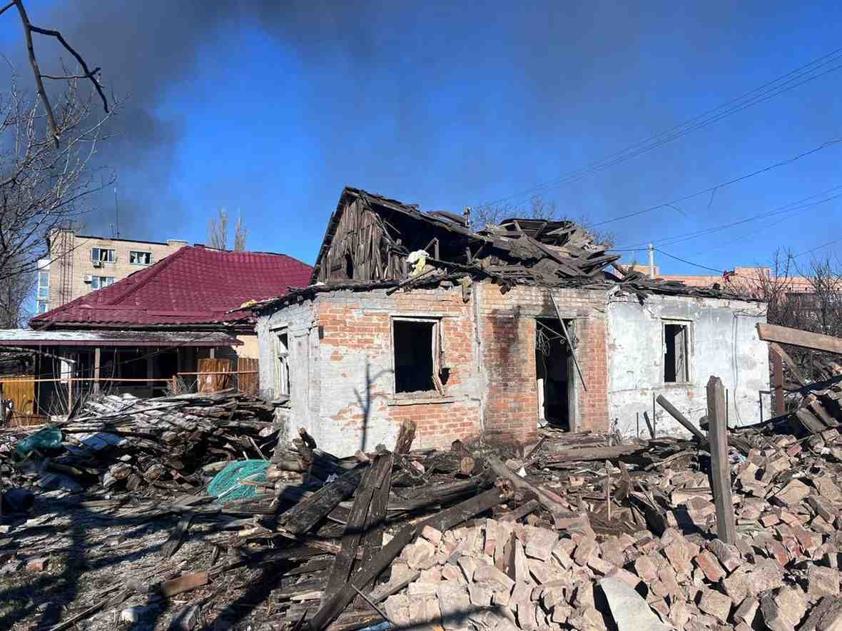 Зображення посту: Війська РФ скинули на Слов’янськ 7 авіабомб: кількість поранених зросла до 16 людей