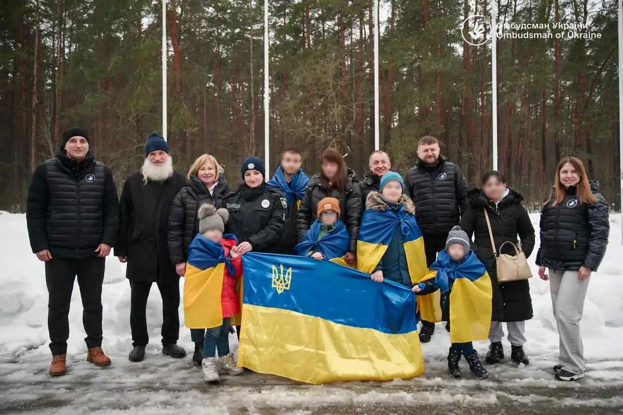 Стаття: Україна повернула ще п’ятьох викрадених Росією дітей