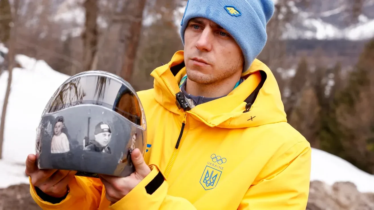 Стаття: Гераскевич ініціює проєкт допомоги сім’ям спортсменів, які зображені на його «шоломі пам’яті»