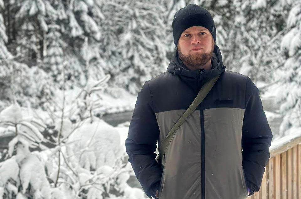 Стаття: Росіяни в Луганську під тортурами змусили полоненого «зізнатися» у злочині