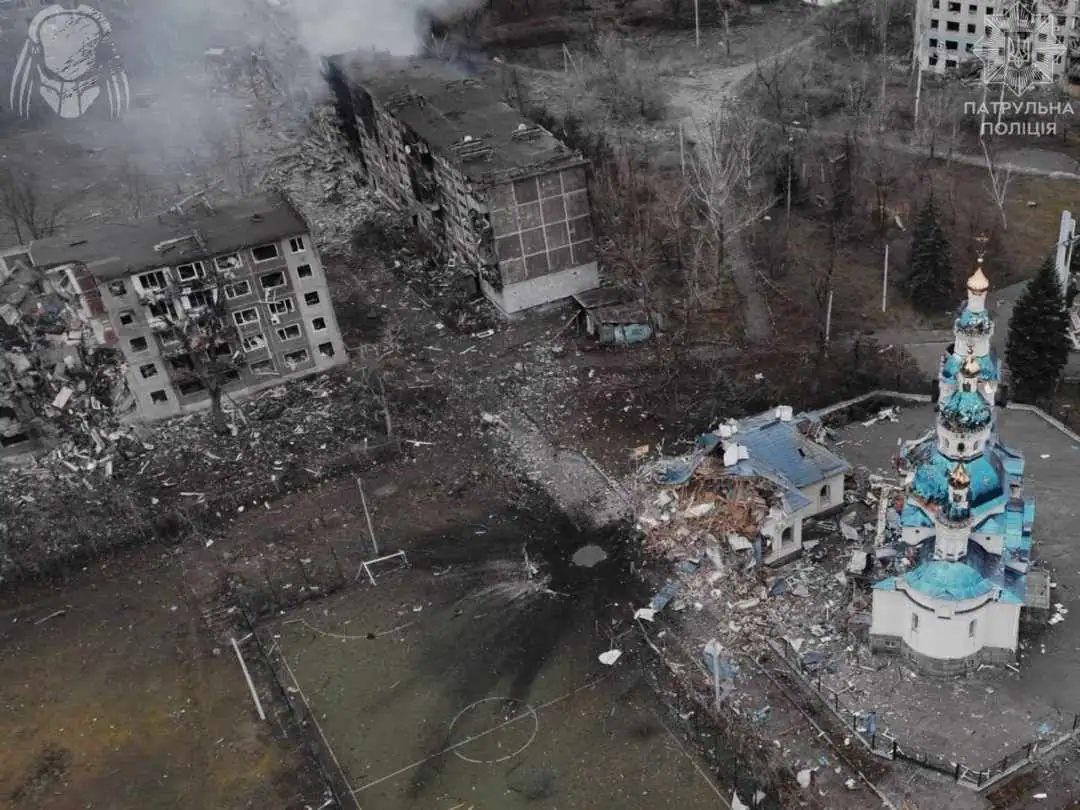 Стаття: Військові евакуювали жінку із 5-річним сином з Костянтинівки