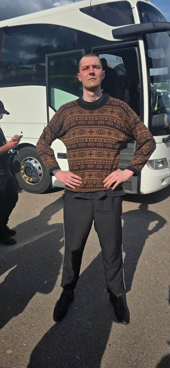 Зображення посту: «39 місяців полону. Як повірити, що ти їдеш додому?»: історія оборонця Маріуполя Ярослава Рум’янцева