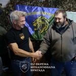 Зображення посту: Шон Пенн відвідав українських військових на Донеччині