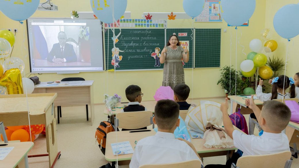Зображення посту: У школах окупованої Луганщини першокласникам викладатимуть курс про «російські цінності»