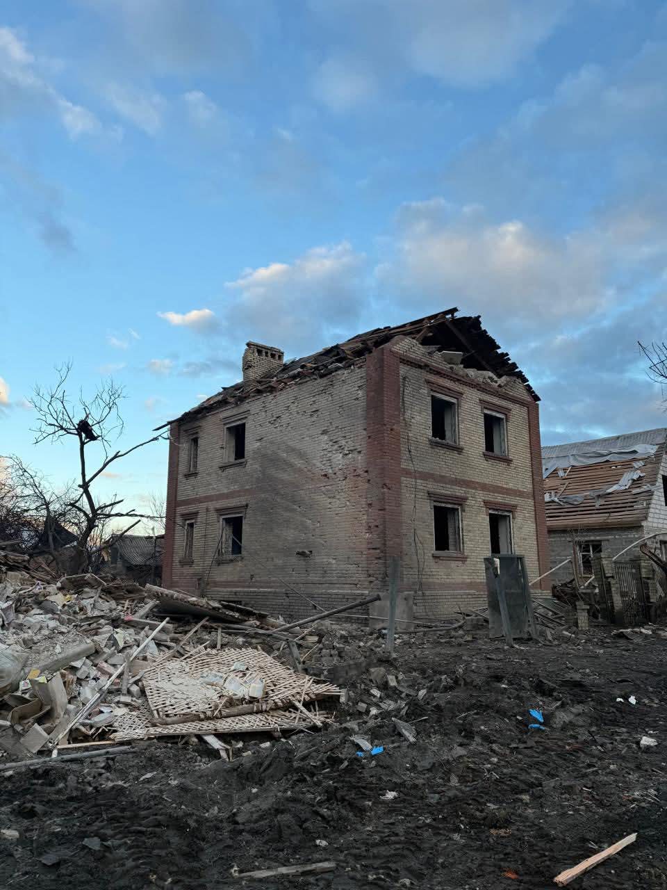 Зображення посту: РФ скинула на Слов’янськ три ФАБ-250: є загиблий і поранені