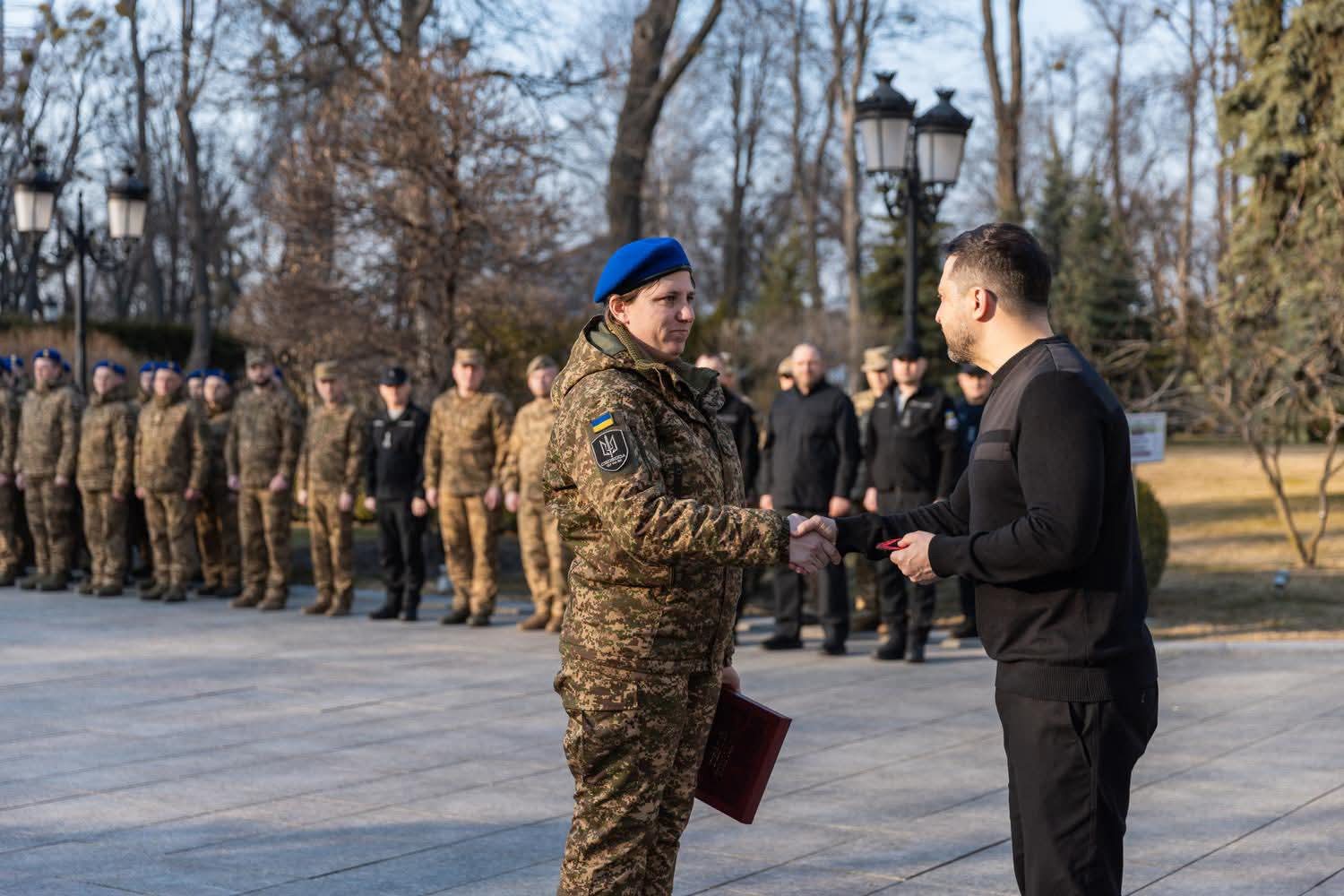 Зображення посту: Військова з Нацгвардії вперше отримала звання Героя України