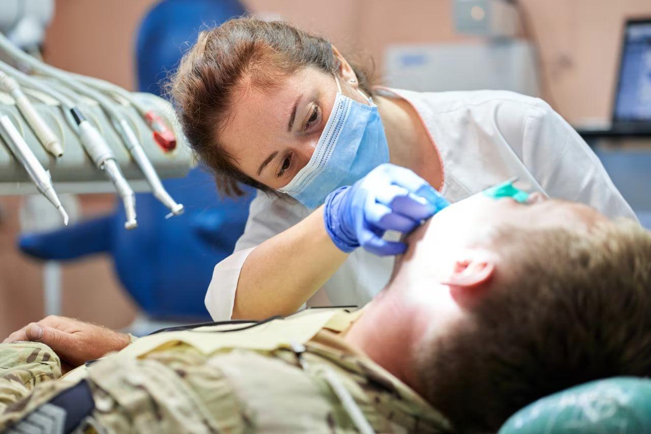 Стаття: Сіверськодонецька лікарня безкоштовно надає стоматологічну допомогу військовим