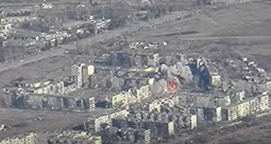 Стаття: ЗСУ уразили російські позиції з технікою у забудові Покровська