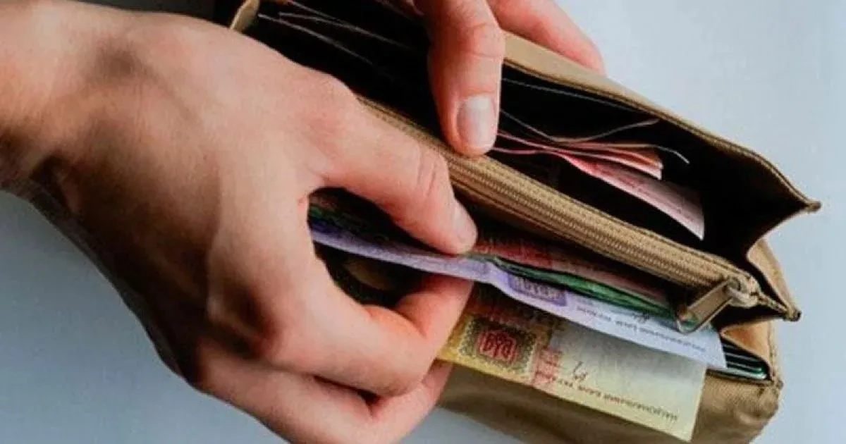 Стаття: Майже 13 мільйонів українців отримають виплату 1500 гривень: хто має право на допомогу