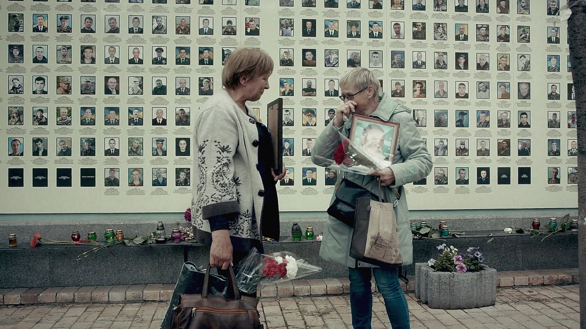 Стаття: «Мир для Ніни»: документальний фільм про захисника Донецького аеропорту покажуть у Парижі