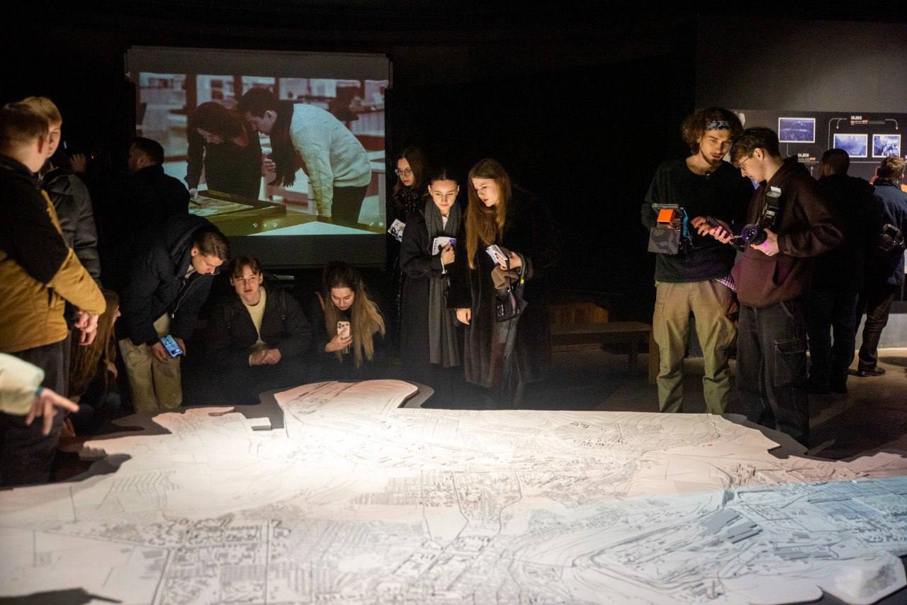 Стаття: У Львові відкрили виставку про українську ідентичність Маріуполя