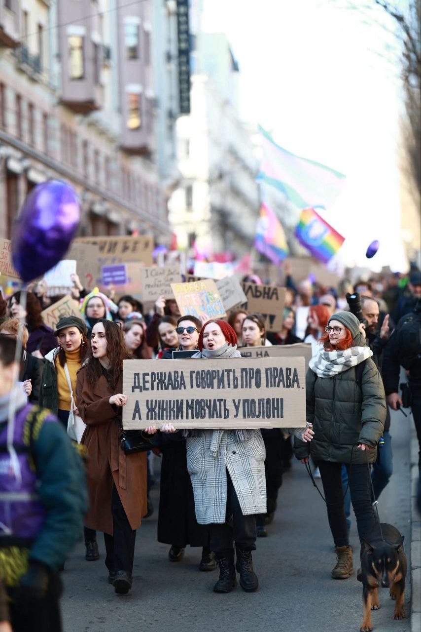 Зображення посту: У Києві понад 3 тисячі людей вийшли на марш за права жінок, які постраждали від війни