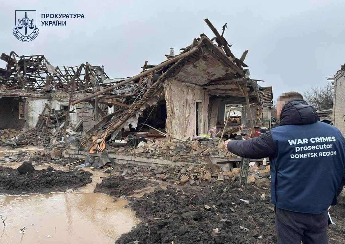 Зображення посту: Росія вдарила авіабомбами по житловому району в Краматорську: серед поранених — діти