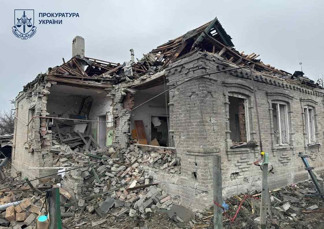 Зображення посту: Росія вдарила авіабомбами по житловому району в Краматорську: серед поранених — діти