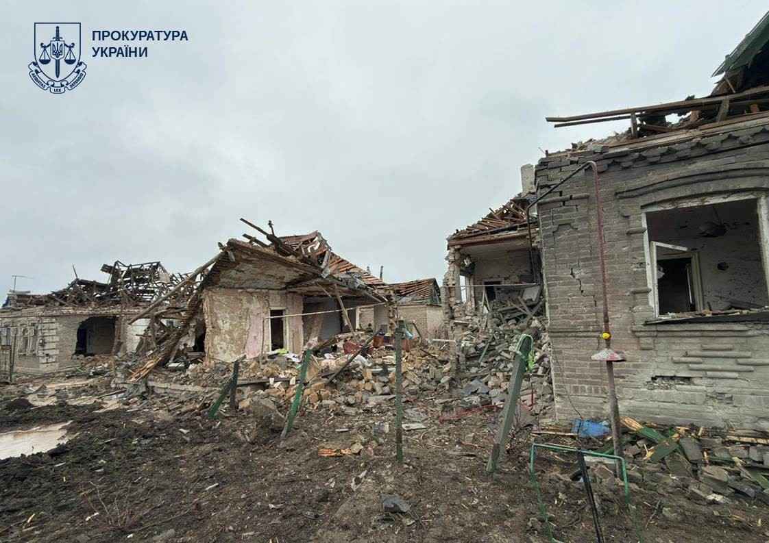 Зображення посту: Росія вдарила авіабомбами по житловому району в Краматорську: серед поранених — діти