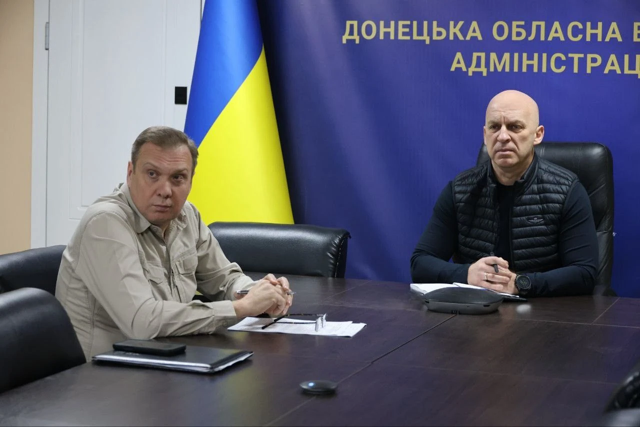 Стаття: Донеччина домовляється про релокацію профтехів і лікарень у безпечні регіони