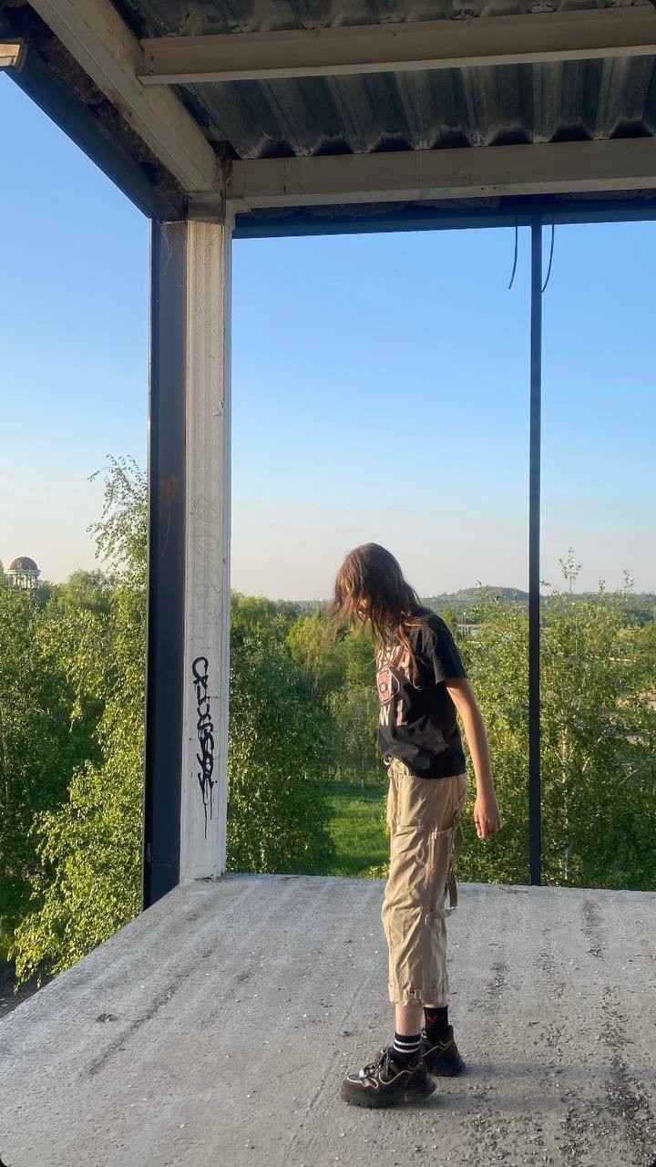 Зображення посту: «Втрачала юність через виживання»: як молодь виїжджає з окупації і з чим стикається в Україні