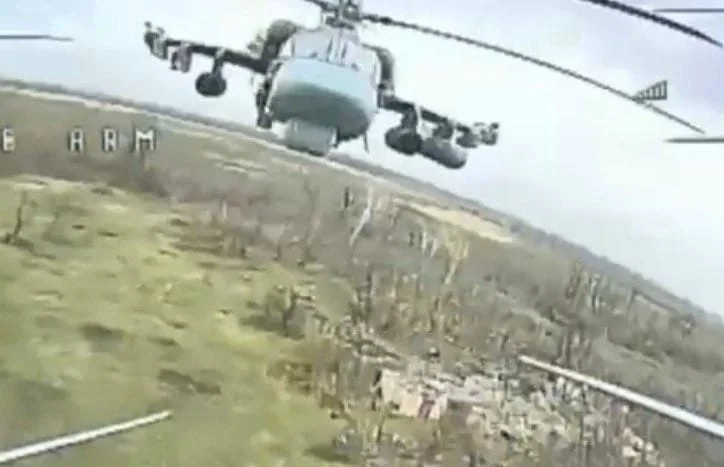 Стаття: ЗСУ FPV-дроном знищили російський вертоліт Ка-52 на Покровському напрямку