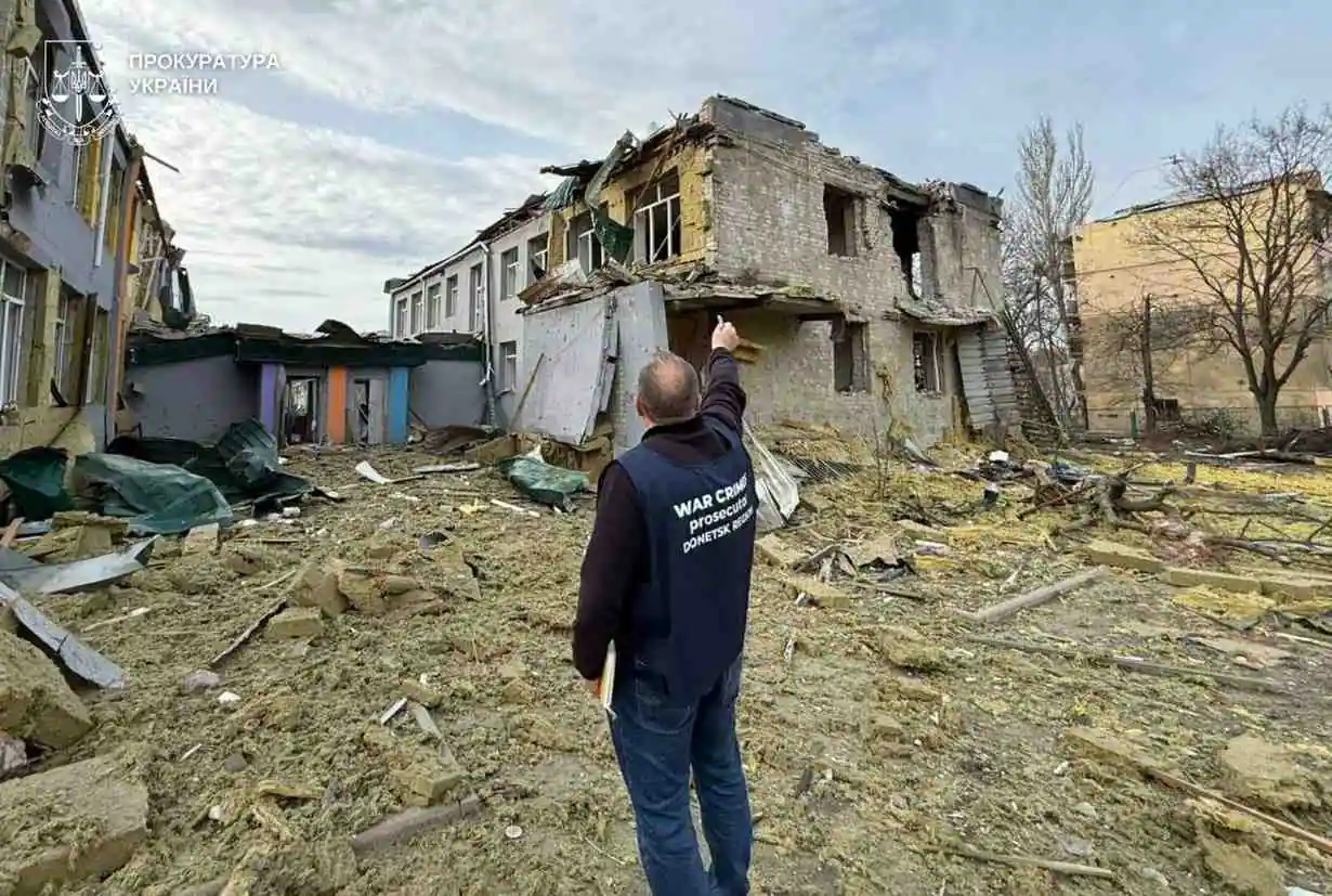 Зображення посту: Окупанти вдарили по Краматорську авіабомбами: 13 постраждалих залишаються у лікарнях