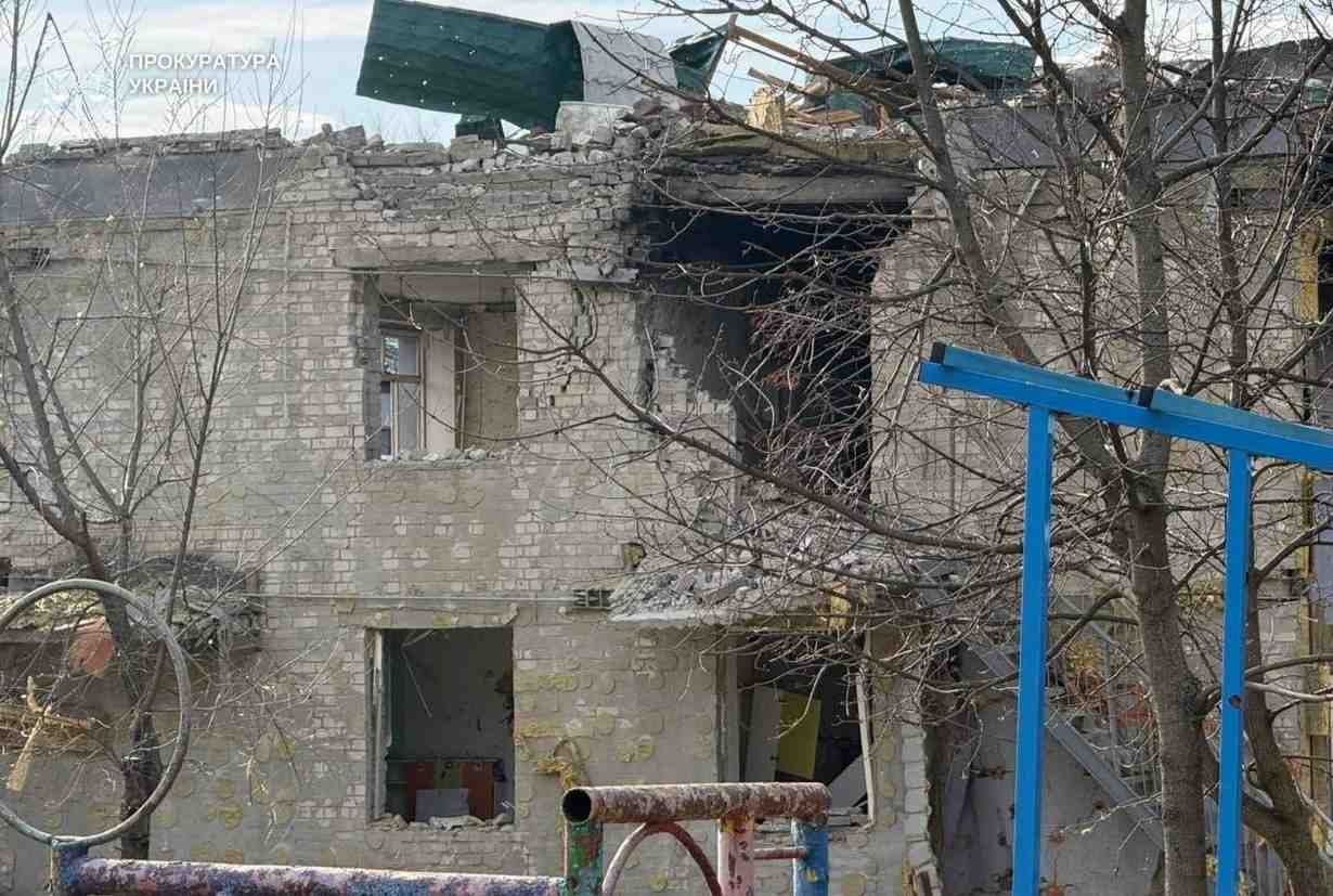 Зображення посту: Окупанти вдарили по Краматорську авіабомбами: 13 постраждалих залишаються у лікарнях