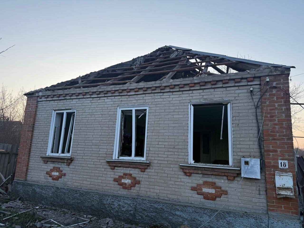 Стаття: Російські військові поцілили по приватному сектору Слов’янська: серед поранених — 12-річна дівчинка