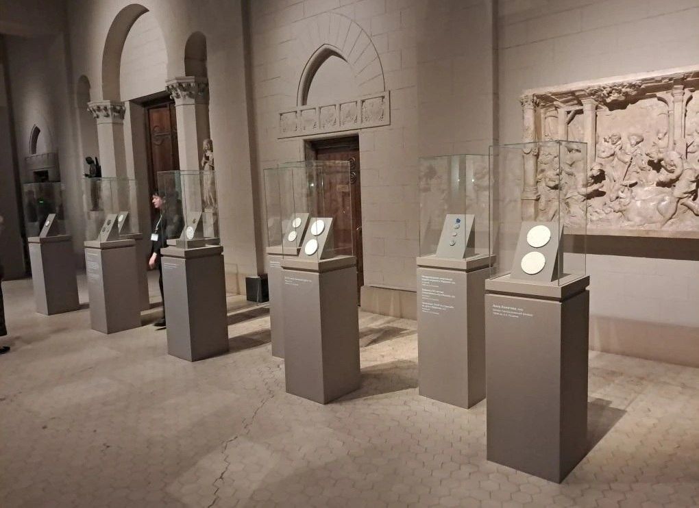 Стаття: Частину колекції Харабета з Маріуполя показали в російському музеї