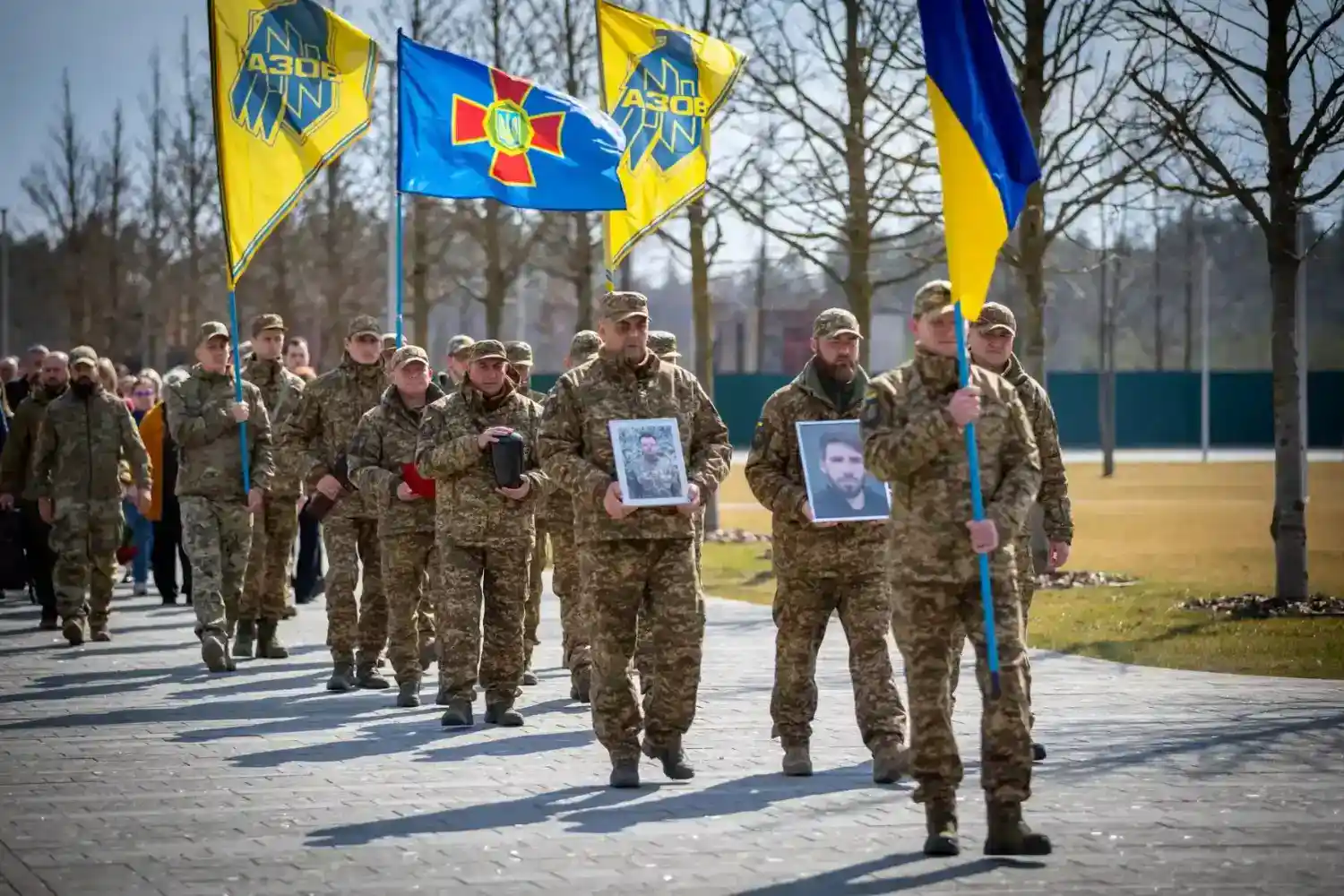 Зображення посту: Син задав вектор: мама полеглого захисника Маріуполя об’єднує родини