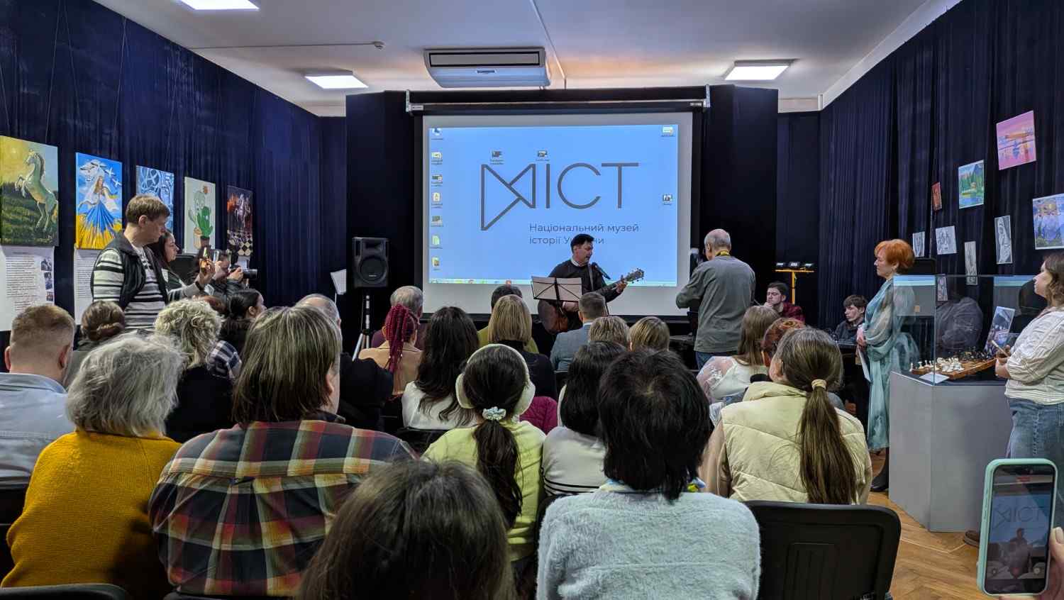 Зображення посту: Син задав вектор: мама полеглого захисника Маріуполя об’єднує родини