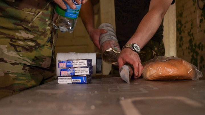 Стаття: Новий командир 14 ОМБр поспілкувався з бійцями, які утримували позиції без води та їжі