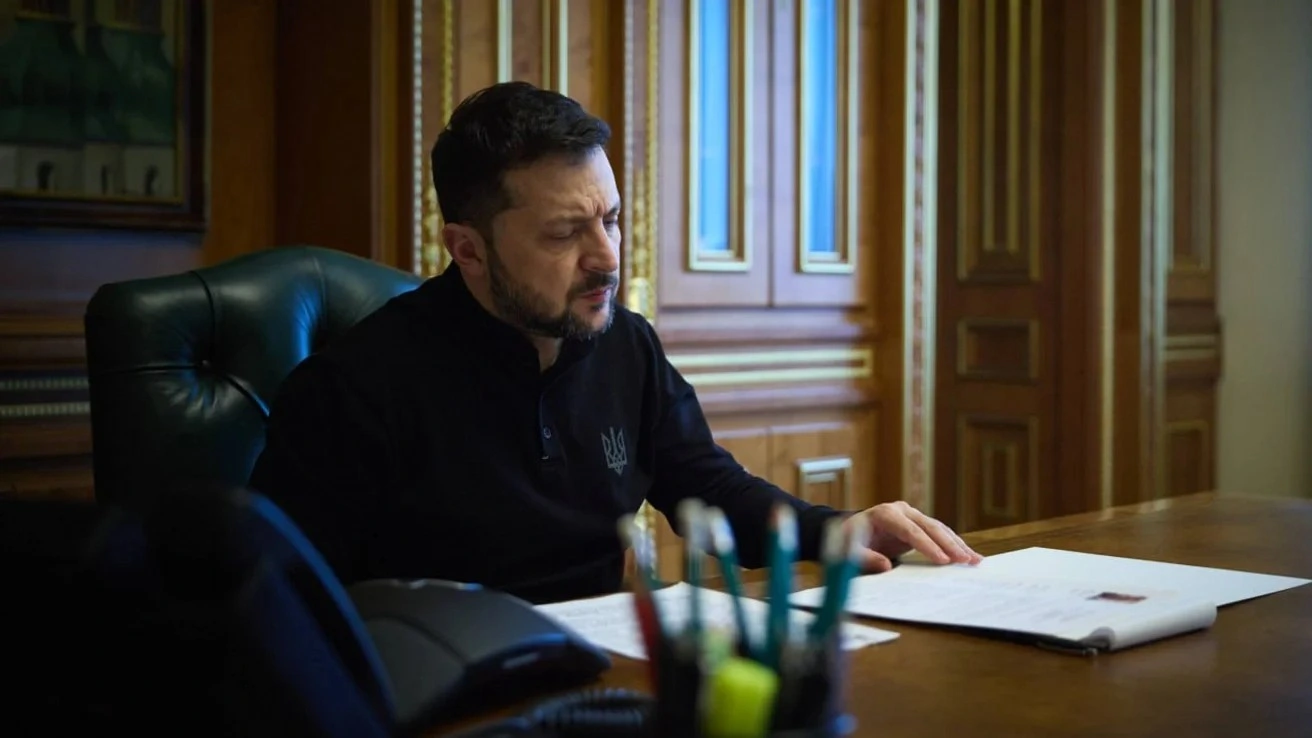 Стаття: Українці сплачуватимуть військовий збір до кінця воєнного стану та ще три роки після його завершення