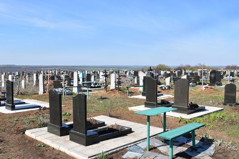 Стаття: З 17 квітня поліція обмежить доступ до закритих кладовищ та на автошляхах